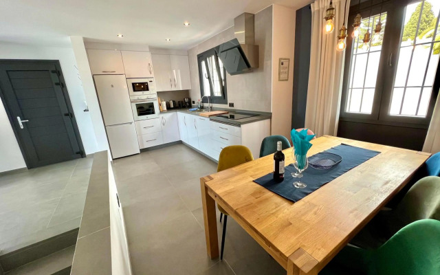 Wonderful House by the sea