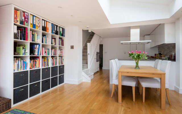 The Jericho Retreat - Bright & Spacious 4bdr Home With Garden