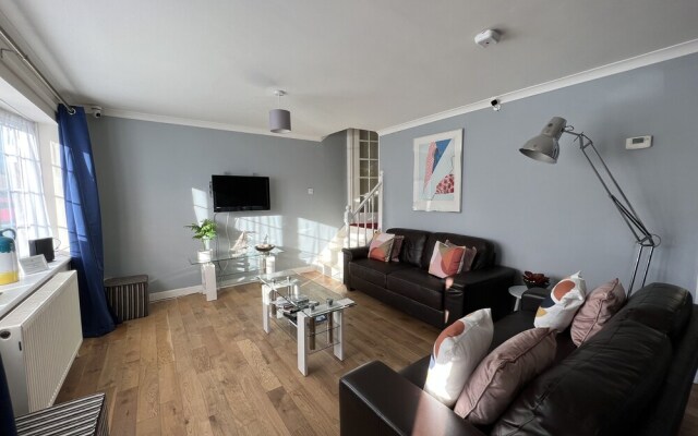 Lancaster Close Serviced Accommodation
