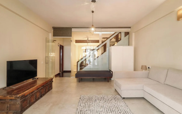 Casabelle by Redolivenr UB City Luxury Apt