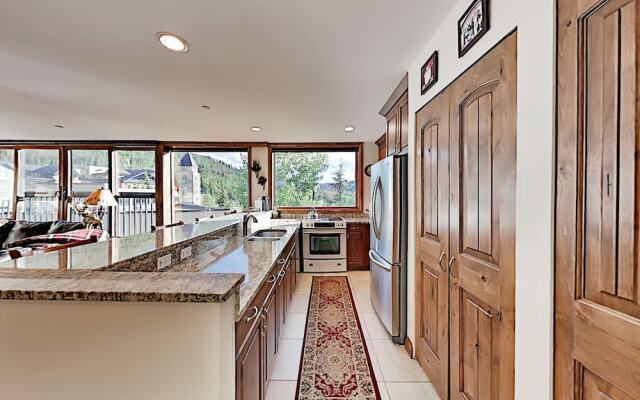 710wliop 3 Bedroom Condo