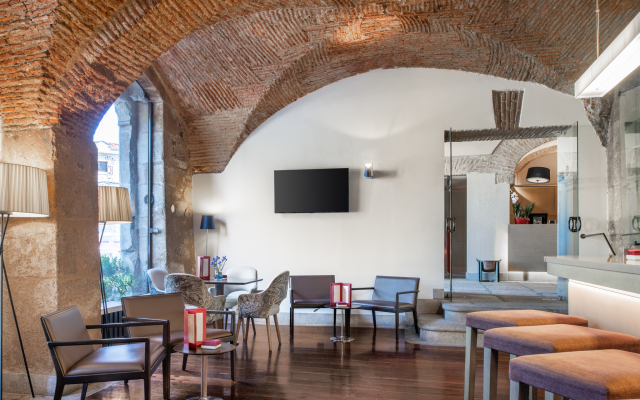 Отель NH Collection Cáceres Palacio de Oquendo