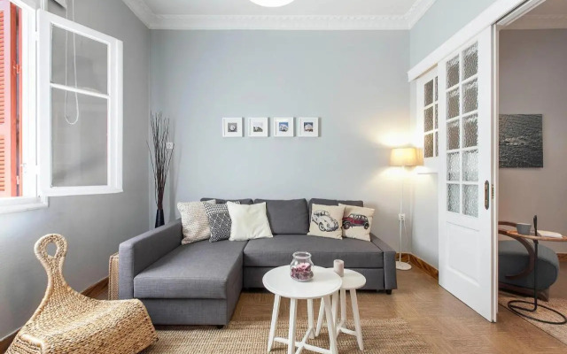 Beautiful apartment next to Acropolis
