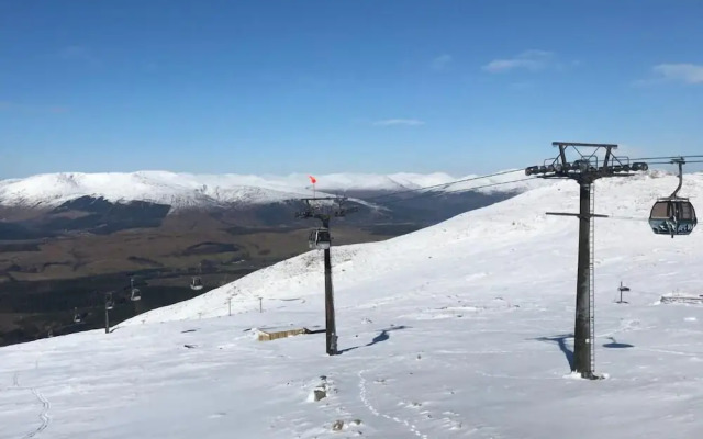 Burnbank Lodges