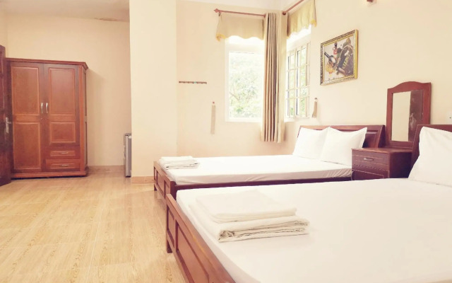 Cuc Phuong Hotel