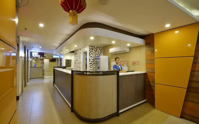 Hotel 99 Monumento Caloocan