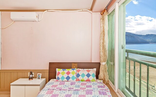 Yeongheung-do Hae Beach Pension
