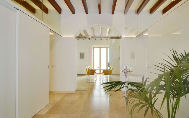 Top Quality Modern Town House in Petra With Private Pool