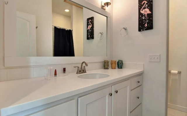 Vista Grande 932 by RedAwning