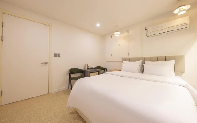 Cheonan Honeymoon Motel