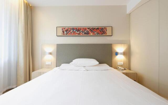 Hanting Hotel Changchun Jingyue Street