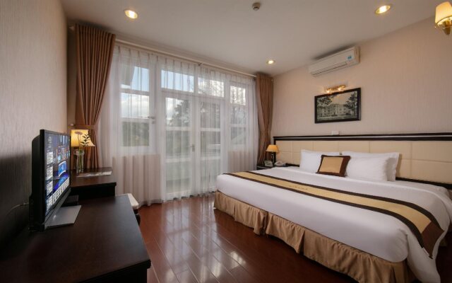 Sam Tuyen Lam Golf & Resorts