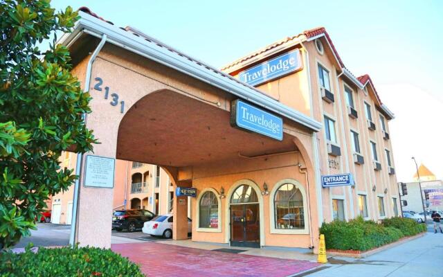 Travelodge by Wyndham Pasadena Central