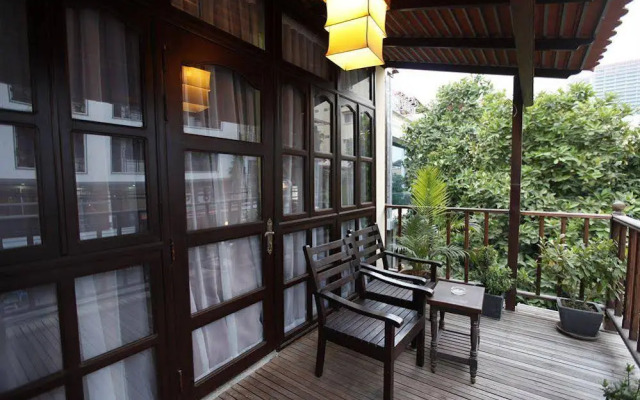 Amber House