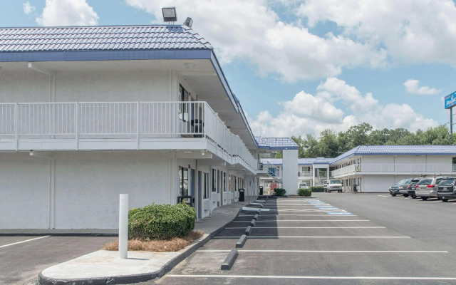 Motel 6 Norcross, GA - Atlanta Northeast