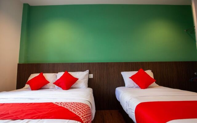 OYO 89487 Space Hotel