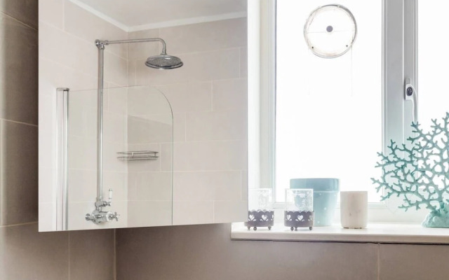 Delightful 2 bed Garden Flat in Shepherd's Bush