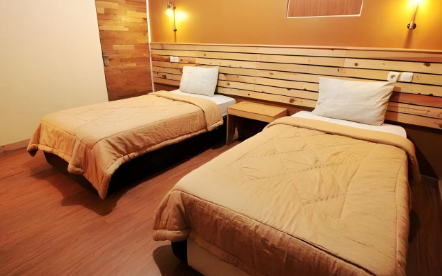 Zaen Hotel Syariah Solo – Guest Rooms – Surakarta