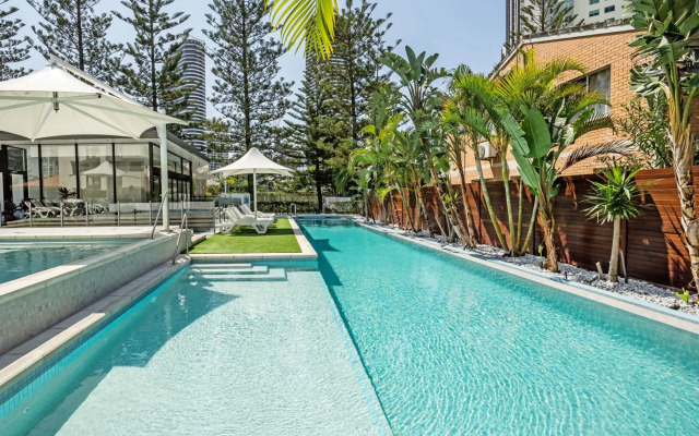 Ultra Broadbeach