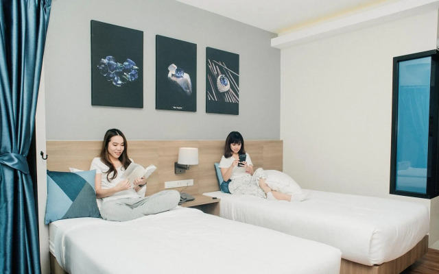 Blue Rabbit Hotel