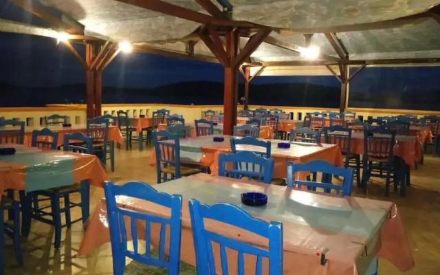 Agnanti Hotel