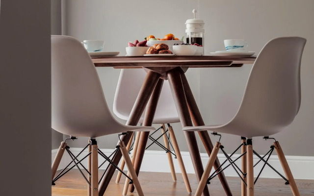 The Knaresborough by Aura Collection