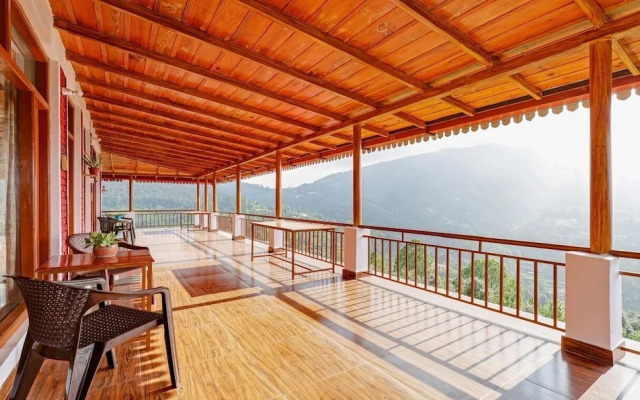 OmVilla With Mountain View