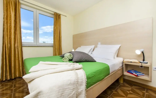 Apartments Glavan