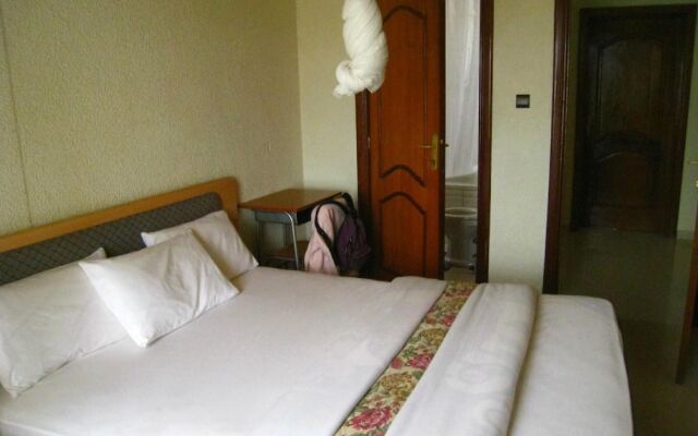 Step Town Hotel