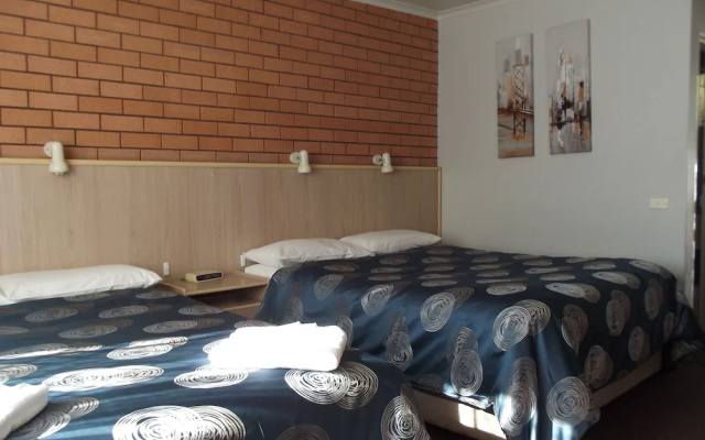 Centabrook Motor Inn
