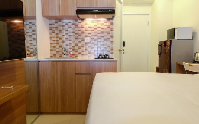 Modern Studio Apartment 27 On Top Of Green Pramuka Mall