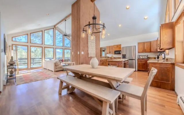 Grand Angel Fire Mountain Luxury ski Chalet