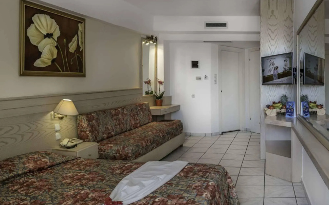 Tylissos Beach Hotel - Adults Only