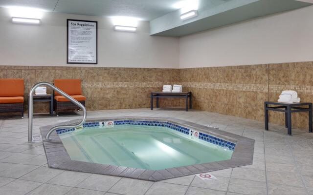 Holiday Inn Express Hotel & Suites Scottsbluff-Gering by IHG