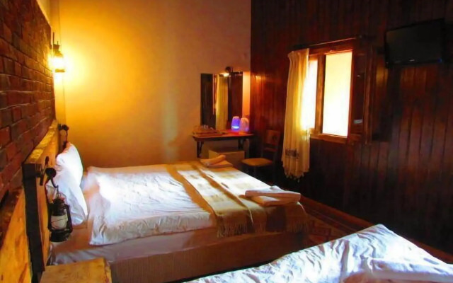 Amazon Petite Palace