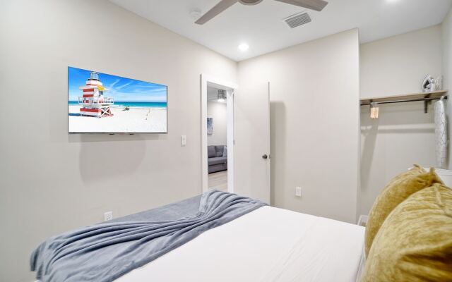 Stylish East Little Havana Flats