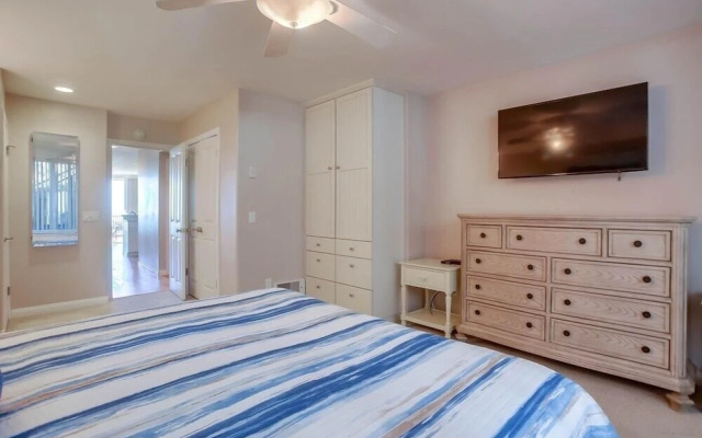 Remodeled Beachfront Condo With Pool and Beach Access Dmst14 by Redawning