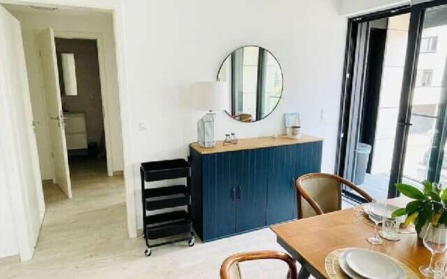 Cosy 1 bedroom in City Center w Terrace