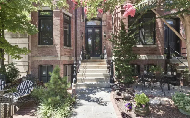 Dupont at the Circle B & B
