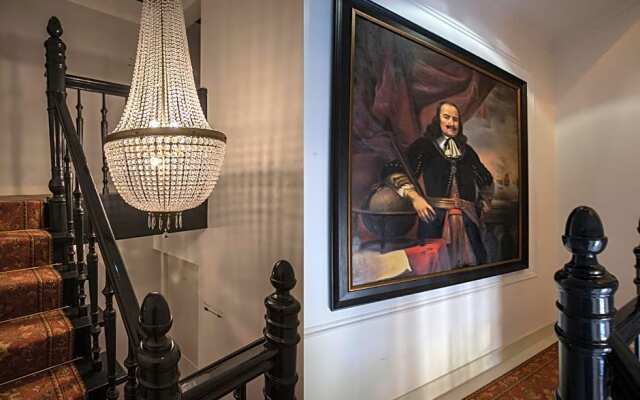 Hotel The Baron Crown