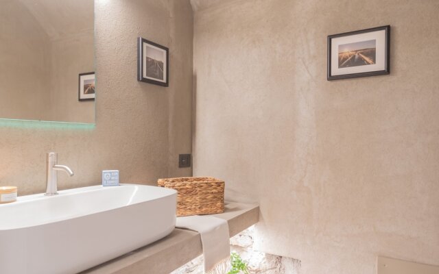 Gaia Suite Nearby Urio s Castle