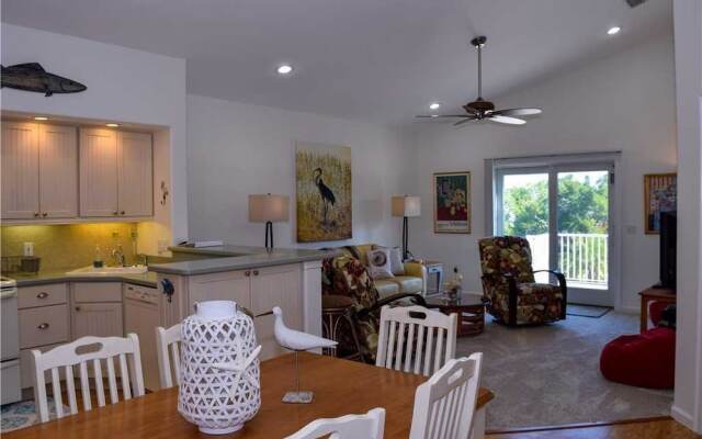 Lakeside Beach House by RedAwning