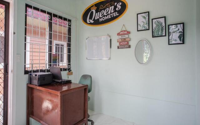 OYO 702 Queens Hometel