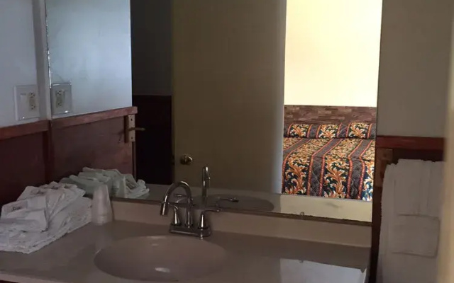 Budget Inn