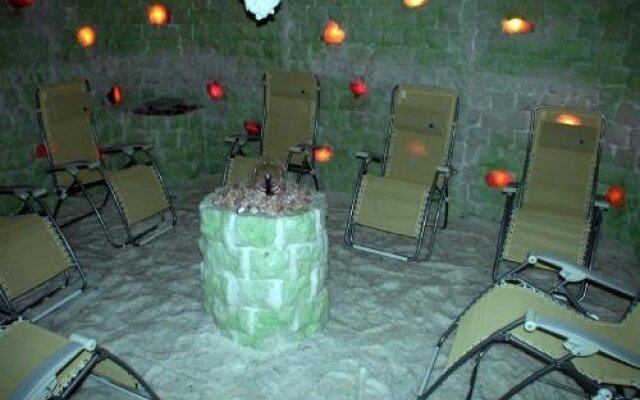 Sportovni A Relaxacni Centrum Na Cisarstvi