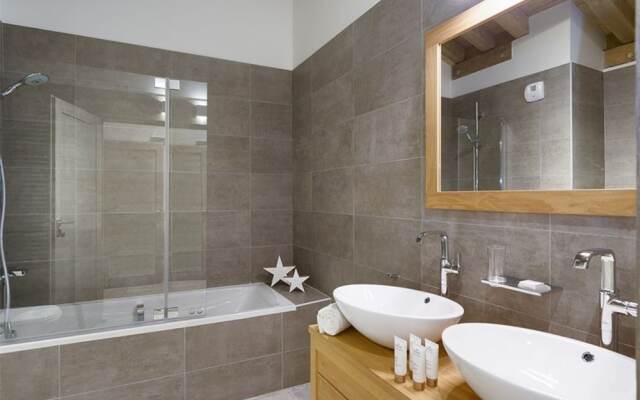 Annapurna - A303 Penthouse T5 Cabin