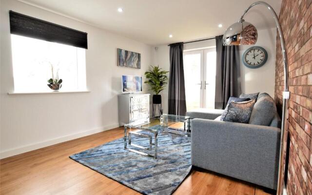 Savoy Court - Your Apartment