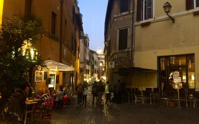 Il Vicolo Di Trastevere