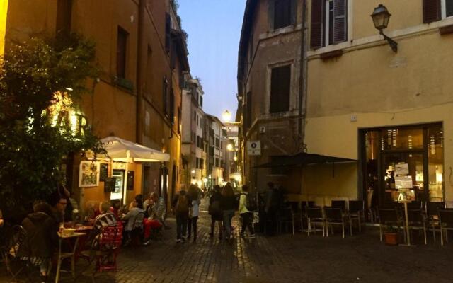 Il vicolo di Trastevere