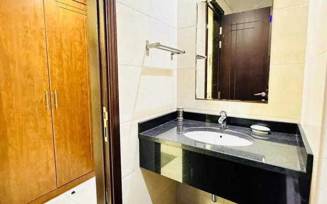 OYO 1233 Home Elite 1 Residence Sports City, Dubai